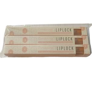 The crème shop lip lock